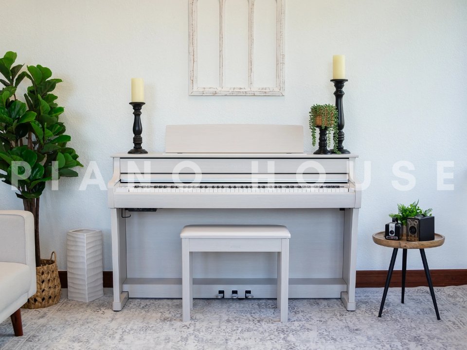 Cận cảnh YAMAHA CLP-845 WB tại Piano House